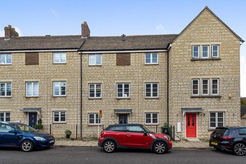 12 Oakmead, Witney, OX28 1EF