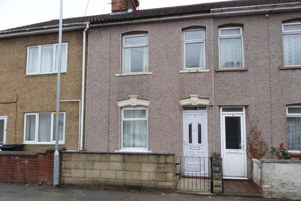 Turner Street, Swindon 2 bed terraced house £900 pcm (£208 pw)