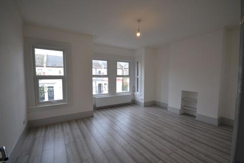 5 bedroom house to rent - Windsor Road, London , NW2