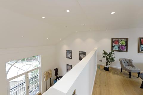 2 Trinity Mews, London, W10 6JH