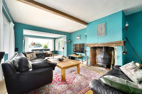 5 bedroom detached house for sale - Eighteen Pounder Lane, Three Oaks, East Sussex TN35 4NU