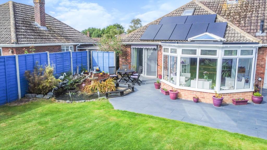 Doubledays, Cricklade, Swindon 4 bed detached bungalow £500,000