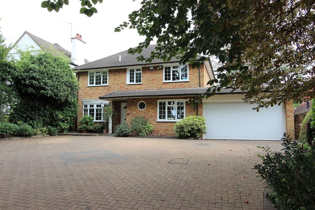 Woodcote Avenue, Wallington 4 bed detached house £1,150,000