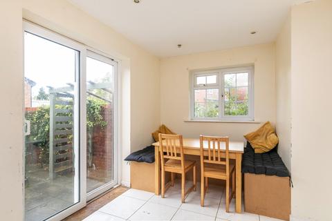 7 Gillingham Close, Kings Worthy, Winchester, SO23 7RL