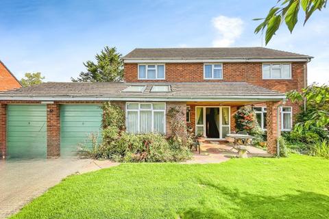 4 bedroom detached house for sale, Lower Village, Blunsdon