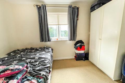 64 Padstow Road, Swindon, SN2 2EG