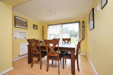 9 Highcroft Crescent, Bognor Regis, PO22 8DH