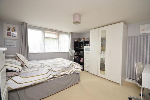 9 Highcroft Crescent, Bognor Regis, PO22 8DH