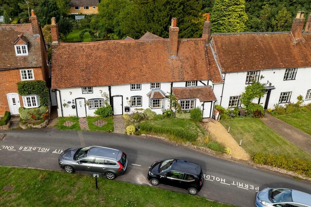 Castle Green, Kenilworth 3 bed cottage £950,000
