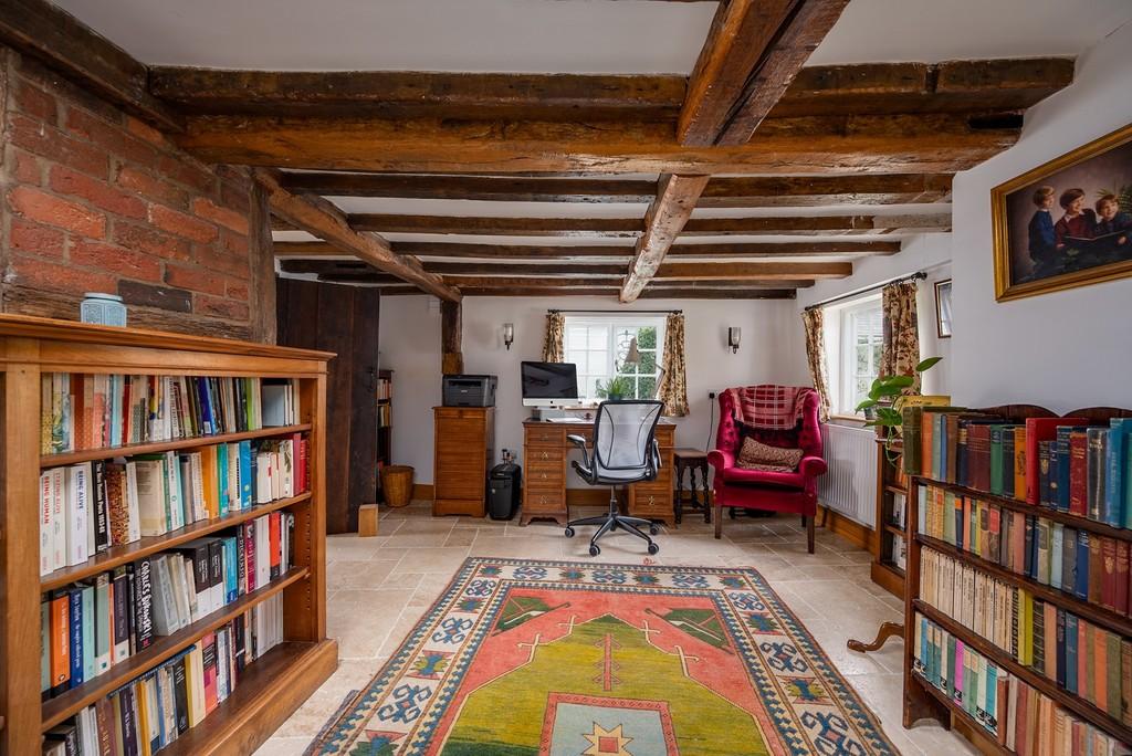 Castle Green, Kenilworth 3 bed cottage £950,000