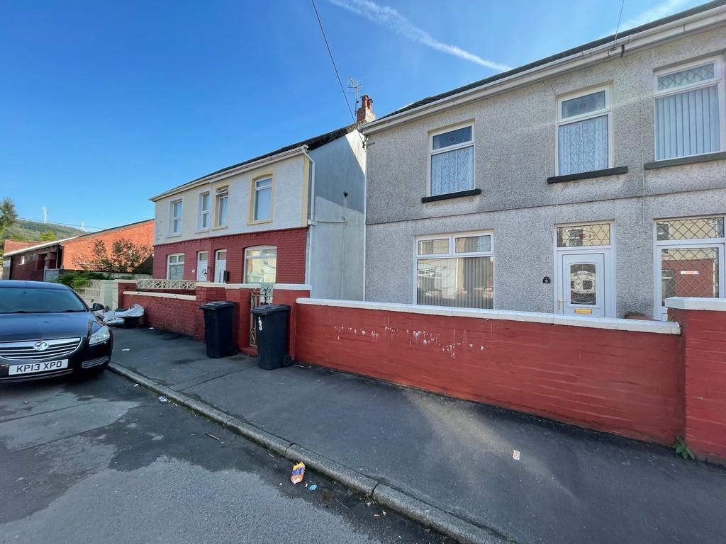 Godfrey Avenue, Glynneath, Neath 3 bed end of terrace house for sale