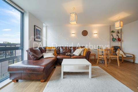 2 bedroom flat to rent, Caledonian Road, Islington, London