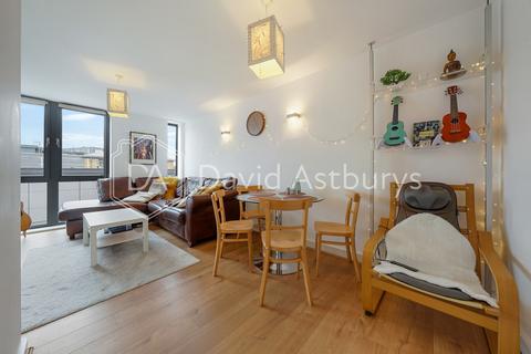 2 bedroom flat to rent, Caledonian Road, Islington, London