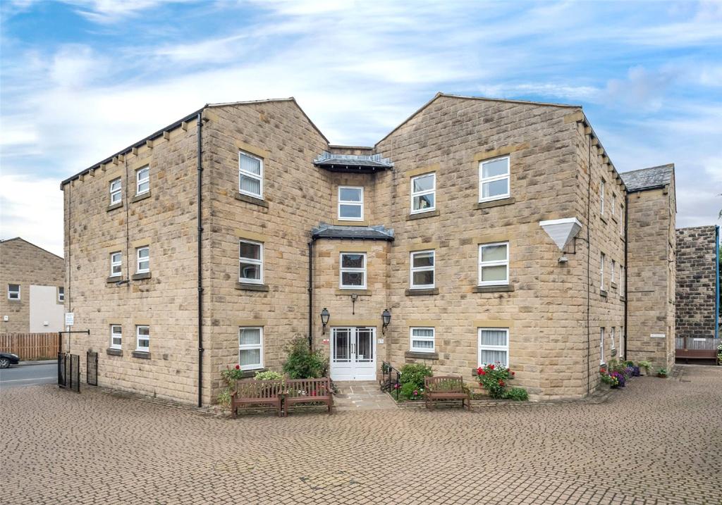 Chevin Court, Otley, West Yorkshire, LS21 2 bed apartment for sale £