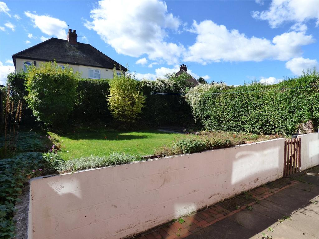 Lowe Avenue, Congleton, Cheshire, CW12 3 bed semidetached house £135,000