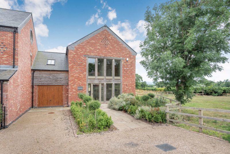 Malpas 5 bed barn for sale £850,000