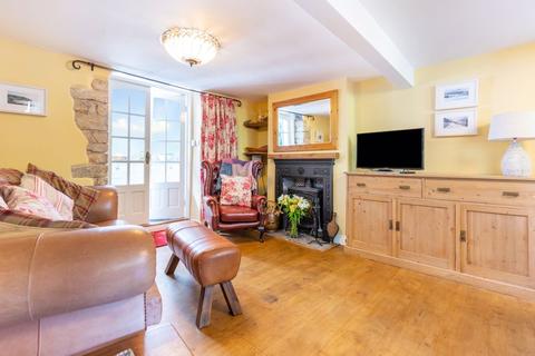 7 Priory Place, Wells, BA5 1SP