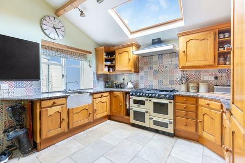 7 Priory Place, Wells, BA5 1SP