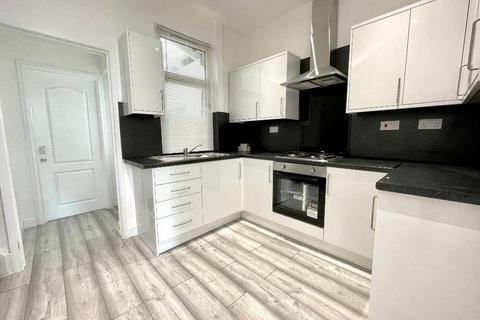 2 bedroom end of terrace house for sale - Cemetery Road, Hemingfield, Barnsley, South Yorkshire, S73 0QD