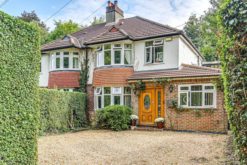 Whyteleafe Hill, Whyteleafe, Surrey, CR3 0AF 3 bed semidetached house