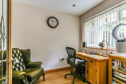 152 Whyteleafe Hill, Whyteleafe, CR3 0AF