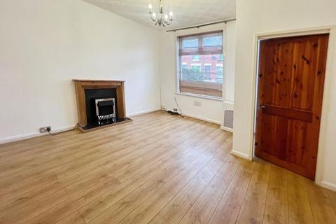 3 bedroom terraced house to rent, Carlton Street, Farnworth, Bolton