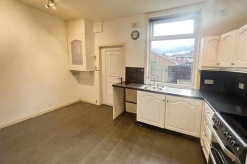 3 bedroom terraced house to rent, Carlton Street, Farnworth, Bolton