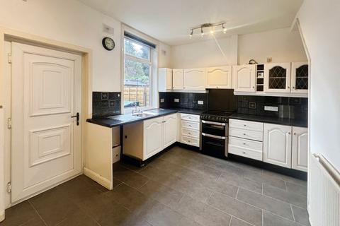 3 bedroom terraced house to rent, Carlton Street, Farnworth, Bolton