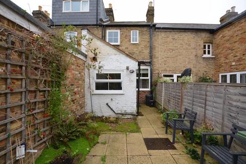 1, Helen Cottages Dedworth Road, Windsor, SL4 4JZ