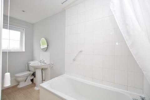 1, Helen Cottages Dedworth Road, Windsor, SL4 4JZ