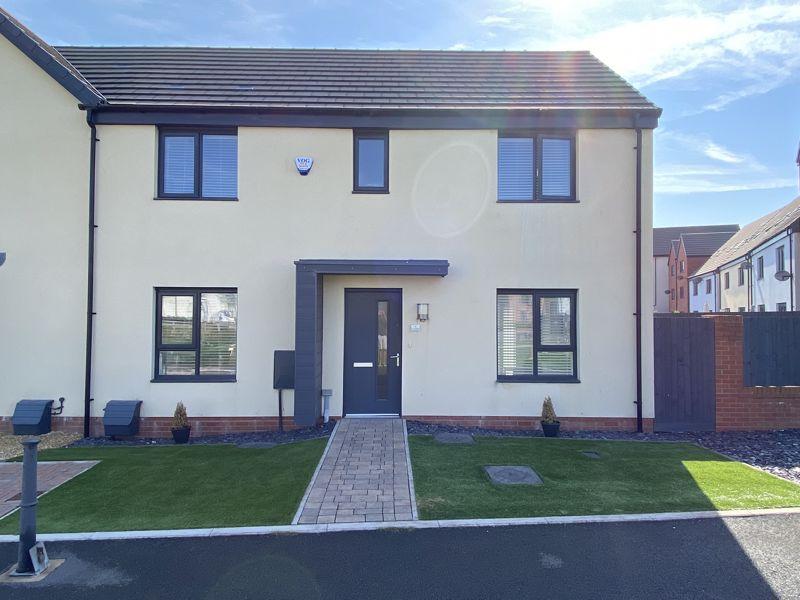 Lon Y Rheilffordd, Barry 3 bed semidetached house £294,000