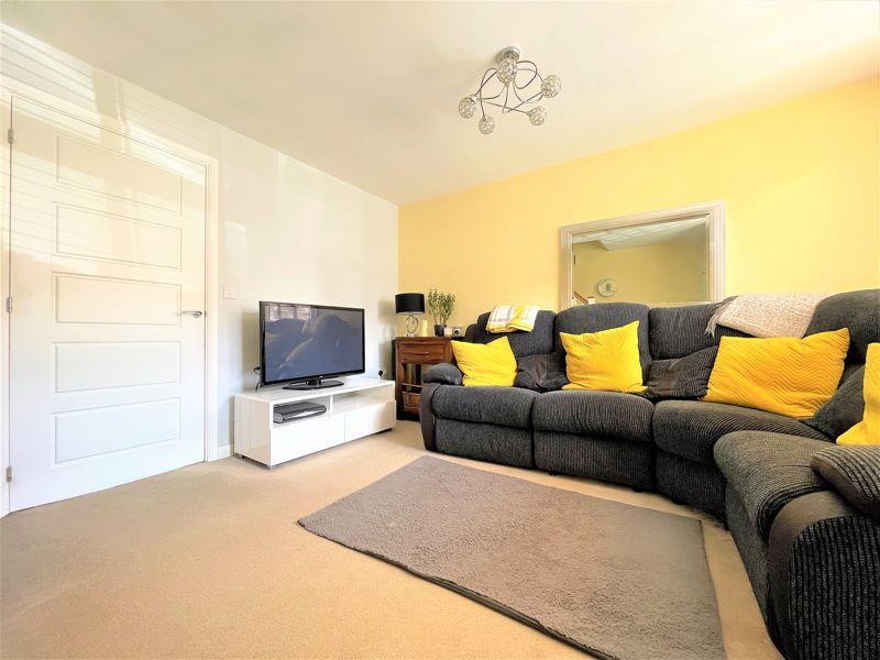 Boundary Way, Hull, HU4 2 bed semidetached house £155,000