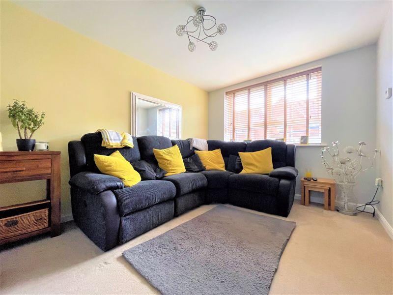 Boundary Way, Hull, HU4 2 bed semidetached house £155,000
