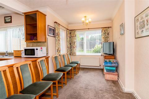 3 bedroom semi-detached house for sale - Milldale Crescent, Fordhouses, Wolverhampton, West Midlands, WV10