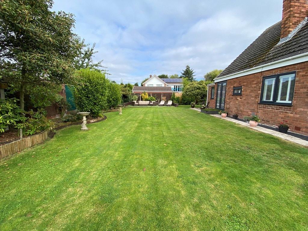 Bushbys Park, Formby, Liverpool, L37 4 bed detached bungalow £595,000