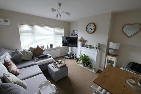 2 bedroom ground floor maisonette for sale - Chertsey Road, Ashford, TW15