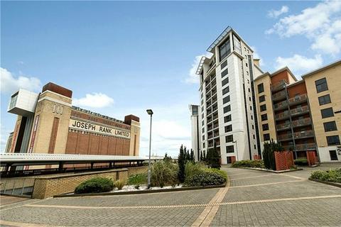 3 bedroom apartment to rent, Mill Road, Gateshead, NE8