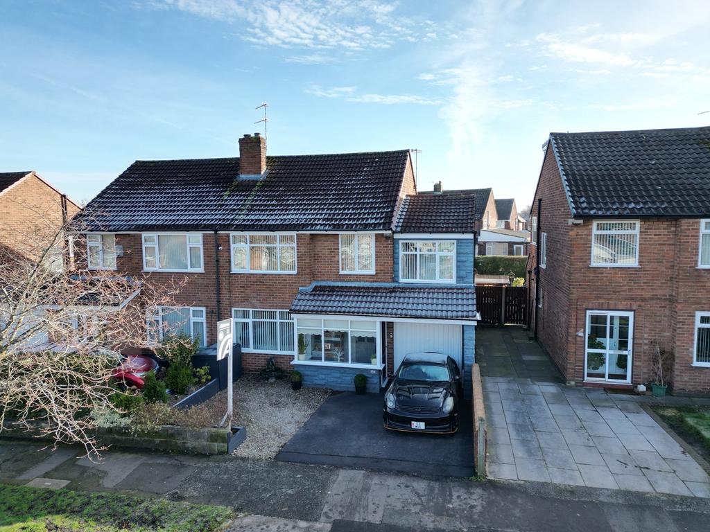 Broadway, Eccleston, St Helens, WA10 4 bed semidetached house £325,000