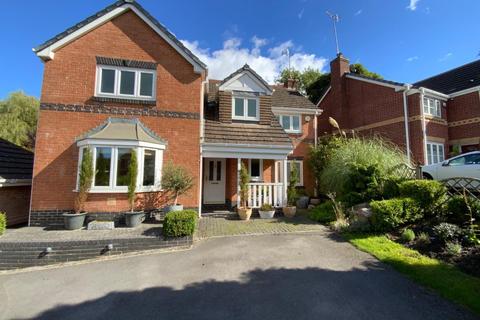 8 Acresbrook, Stalybridge, SK15 2QT