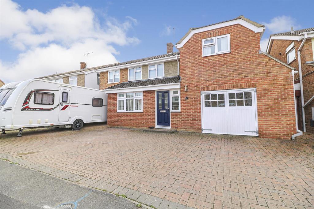 Birkdale Rise, Hatfield Peverel... 4 bed detached house £650,000