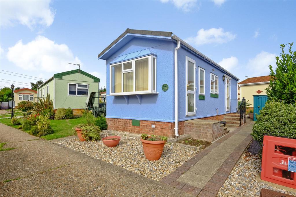 Shalloak Road, Broad Oak, Canterbury 1 bed park home £65,000
