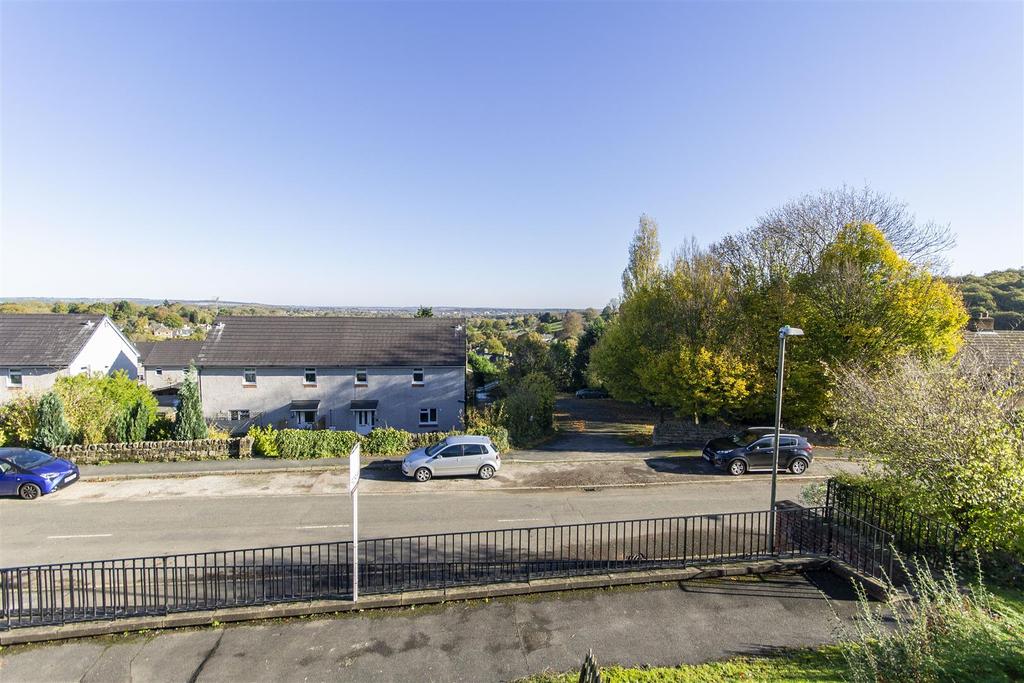 Gallery Lane, Holymoorside, Chesterfield 3 bed terraced house £200,000