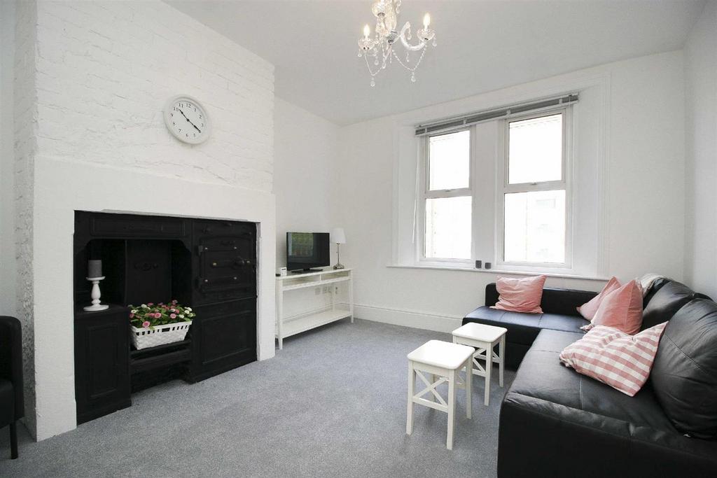 Newburn Road, Newburn 4 bed semidetached house for sale £185,000