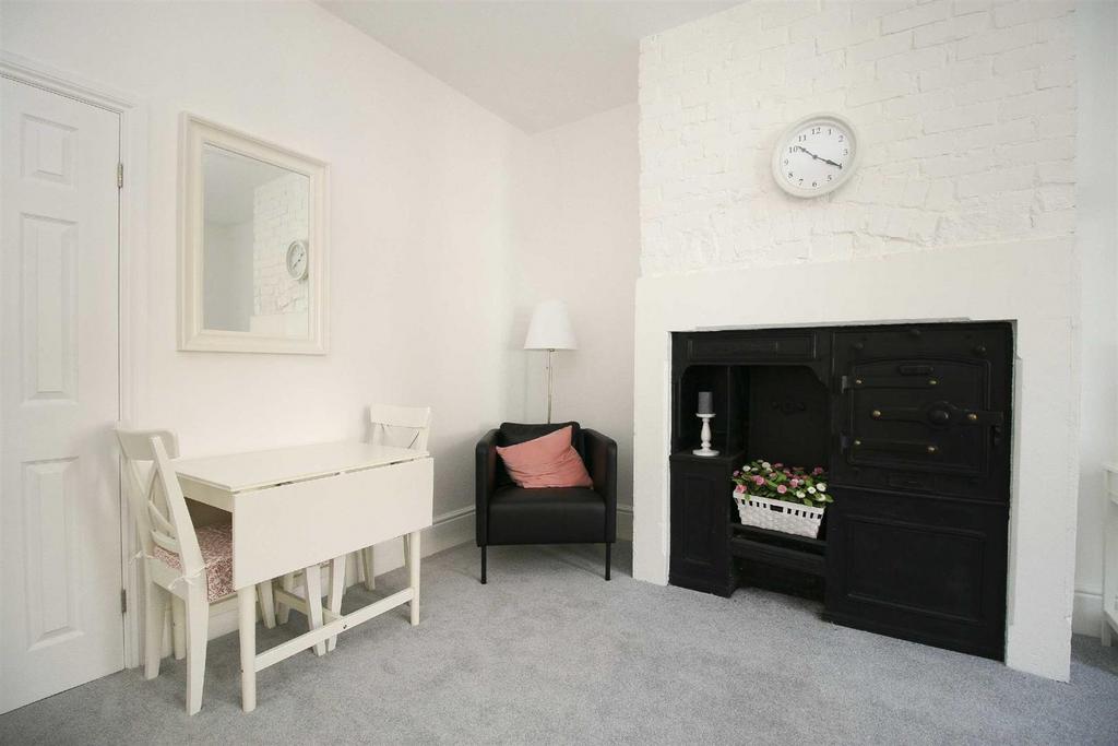 Newburn Road, Newburn 4 bed semidetached house for sale £185,000