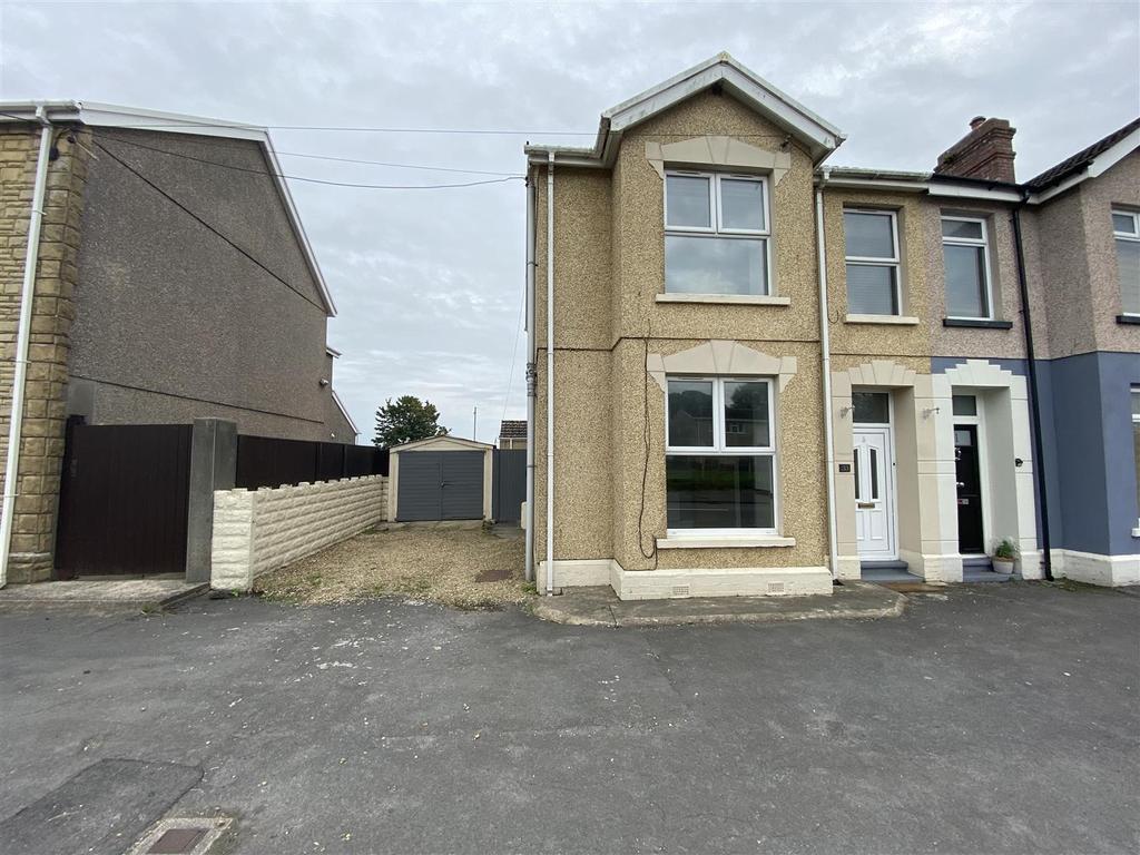 Pontardulais Road, Llangennech, Llanelli 3 bed semidetached house £