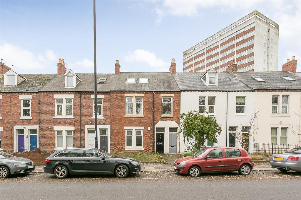 Claremont Road, Spital Tongues... 2 bed flat £750 pcm (£173 pw)
