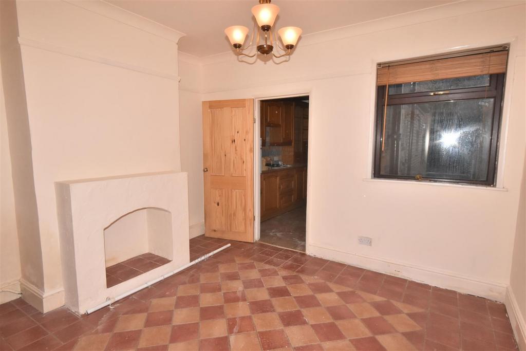 Harcourt Street, Newark 3 bed terraced house £135,000