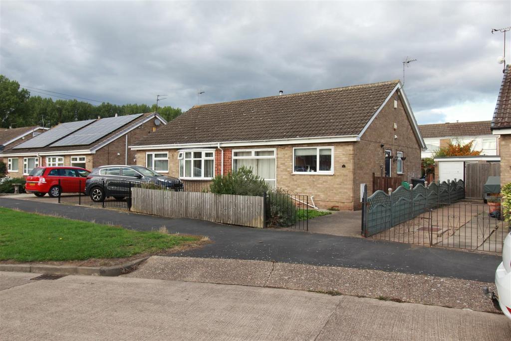 Thorndale, Hull 2 bed semidetached bungalow £625 pcm (£144 pw)