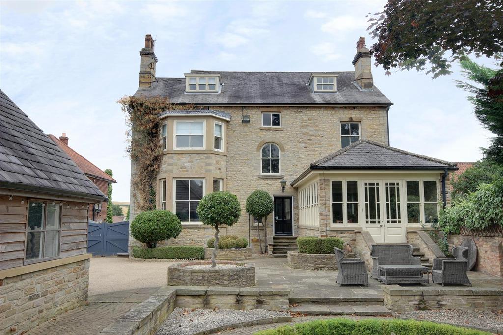 Main Street, Elloughton 6 bed detached house for sale £899,950
