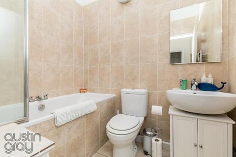 Flat 3, 14 Cavendish Place, Brighton, BN1 2HS
